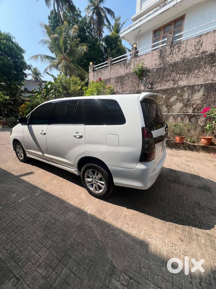 Toyota Innova 2015 Diesel 108000 Km Driven