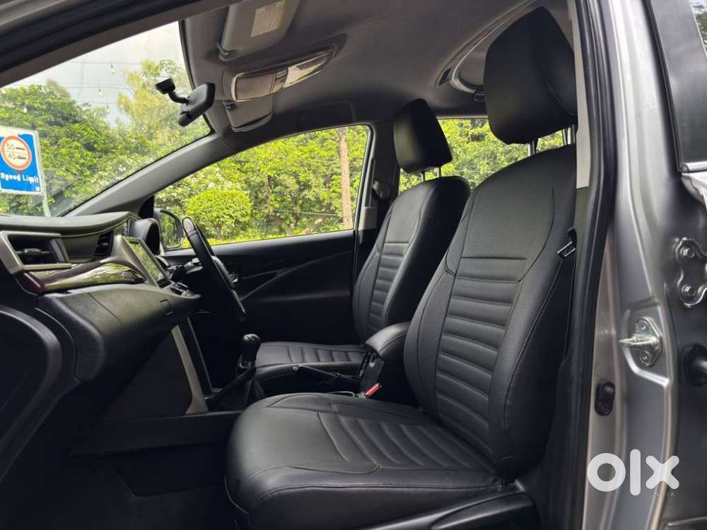 Toyota Innova Crysta 2.4 V 7 Str, 2016, Diesel