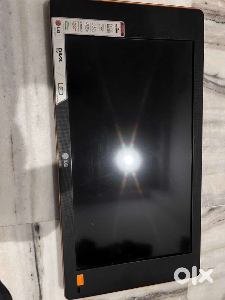 LED LG 26 inches..best condition running