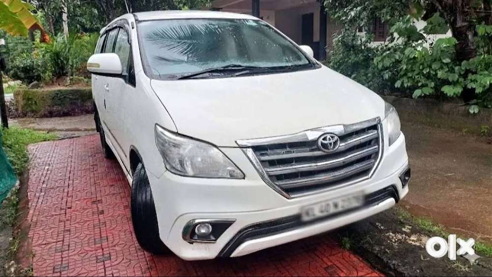Urgent Sell Well Maintained 8-seater For Sale - Perumbavoor