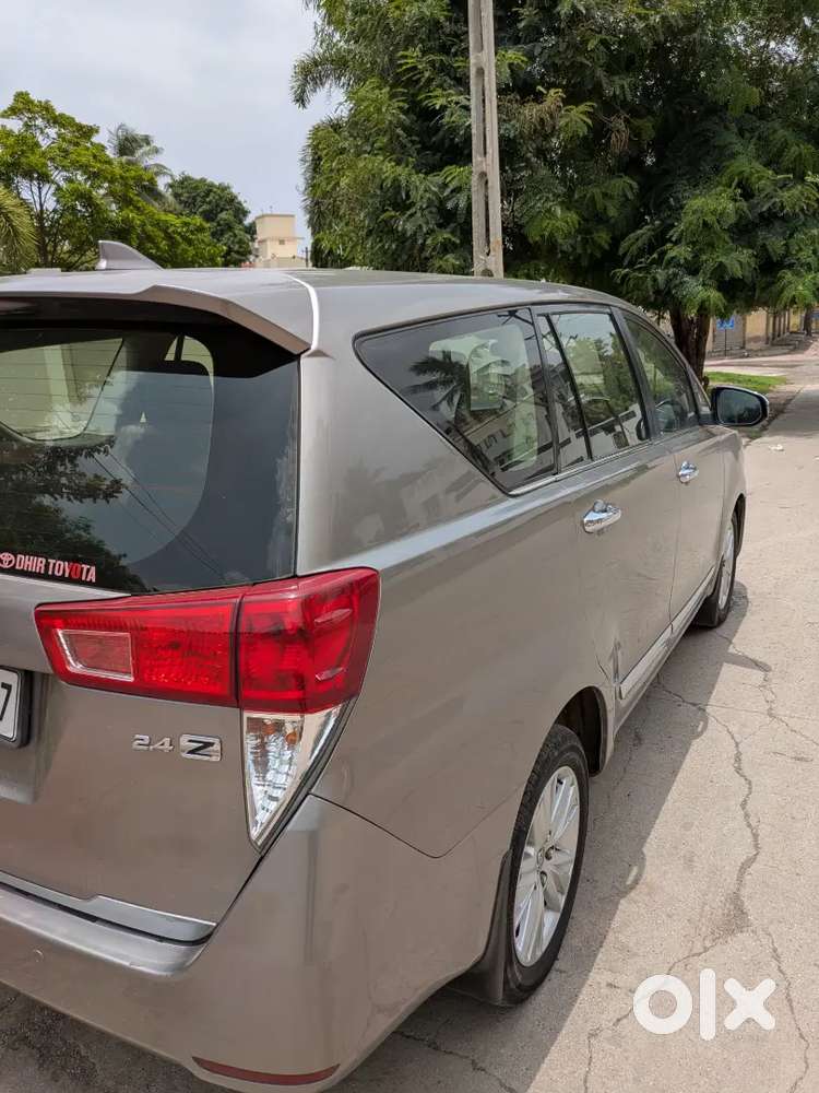 Toyota Innova Crysta 2019