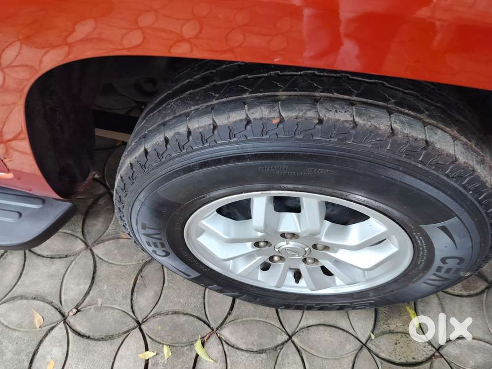 Mahindra Tuv 300 Mhawk100 T8, 2015, Diesel