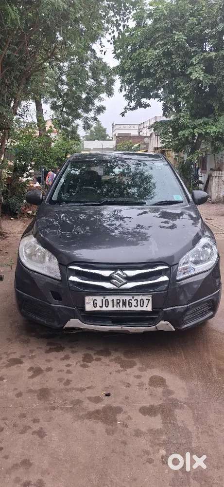 Maruti Suzuki S-cross 2016 Diesel Well Maintained
