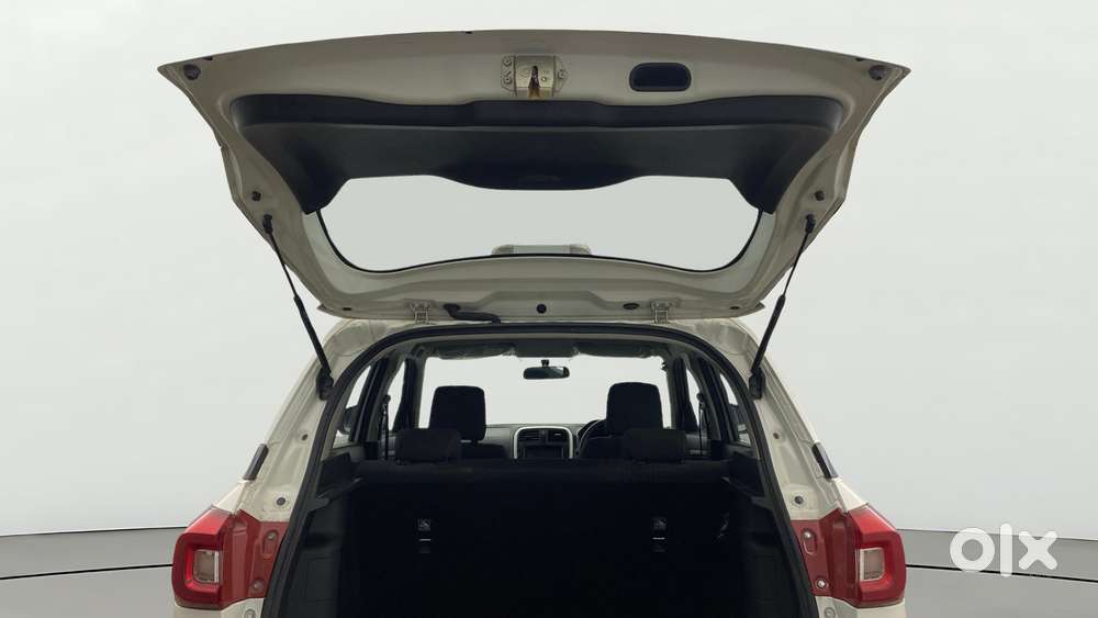 Maruti Suzuki Vitara Brezza 1.5 Vxi At, 2022, Petrol