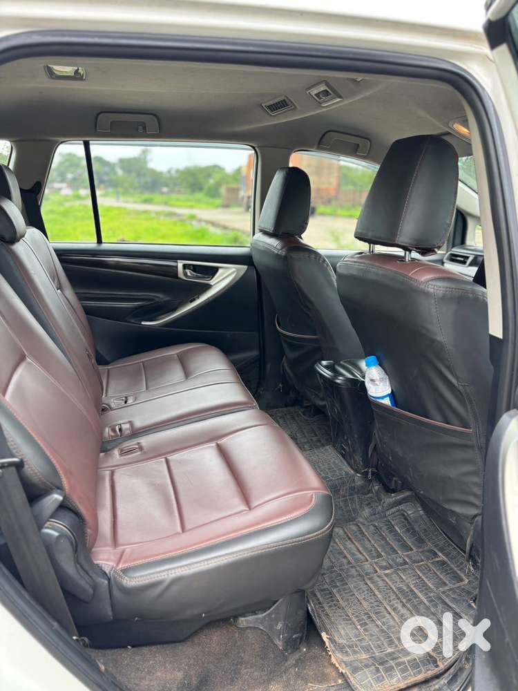 Toyota Innova Crysta 2.4 G Mt 8s, 2017, Diesel