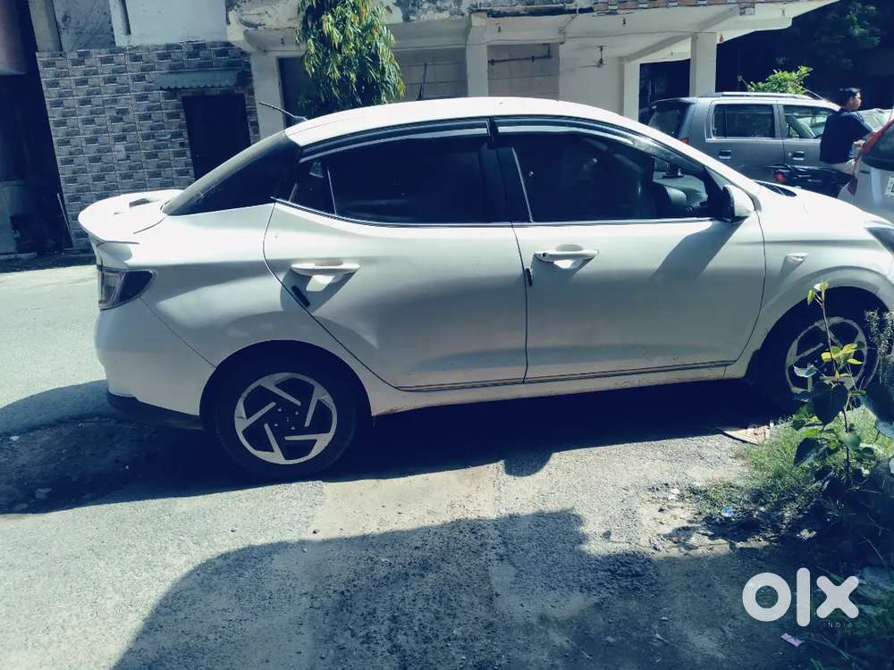 Hyundai Aura Sx 2024