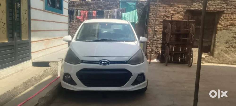 2016 Hyundai Xcent Base