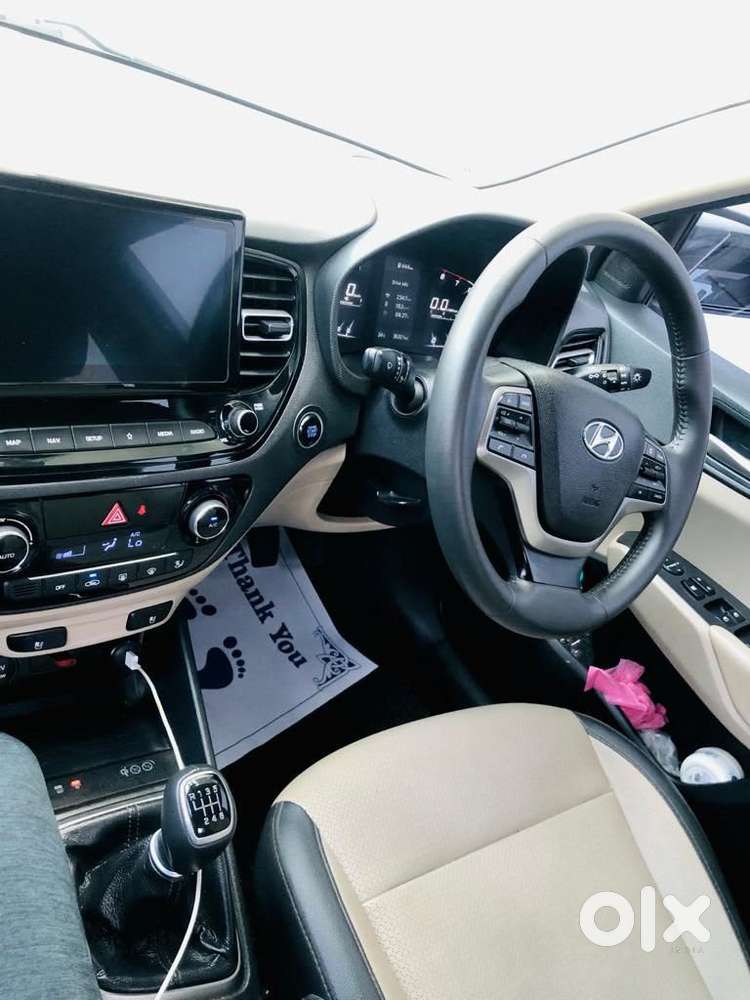 Hyndai Verna Petrol Manul, Butter Smooth Engine , Milage 18 To 20km/l