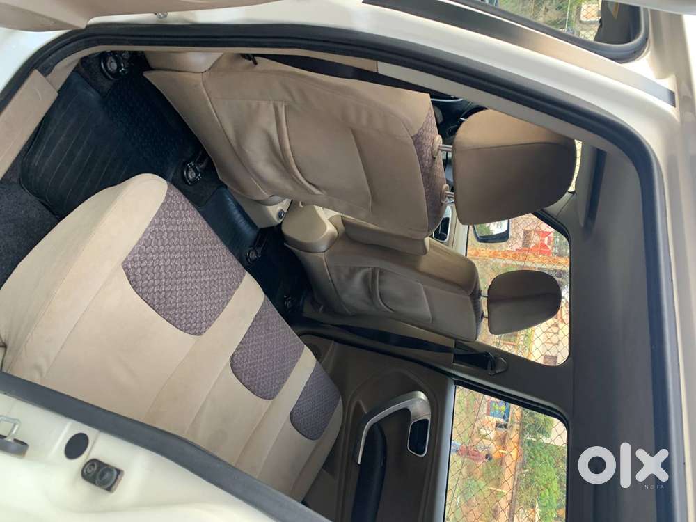 Mahindra Tuv 300 2015 Diesel - T8 Model Very Good Condition