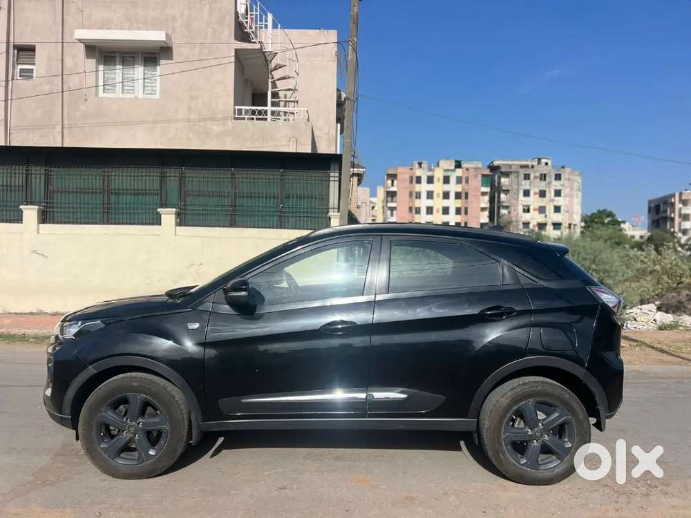 Nexon Xza+ (diesel Auto) 1 Owner