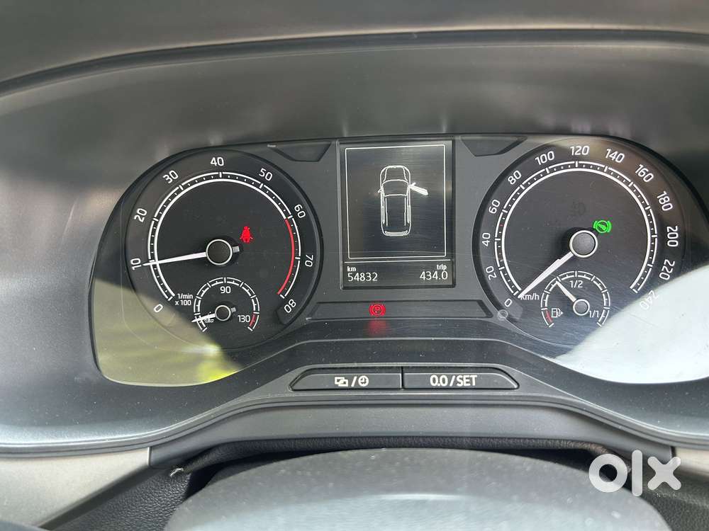 Skoda Kushaq 1.0 Tsi Ambition At, 2022, Petrol