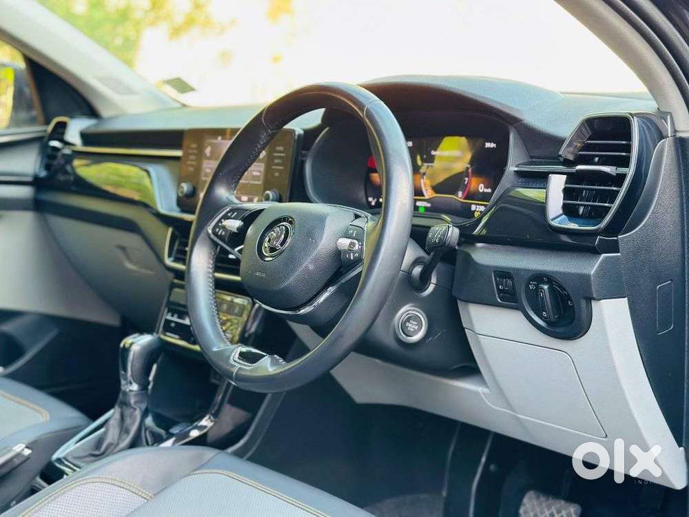 Skoda Kushaq 1.0 Tsi Style At (6 Airbags), 2022, Petrol