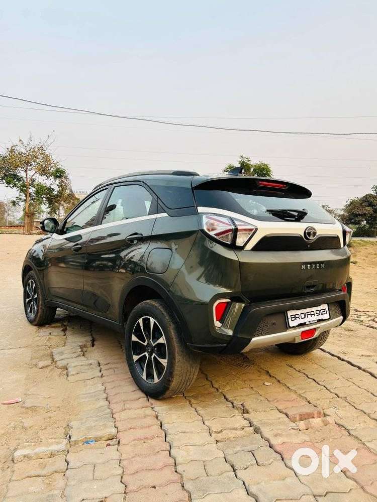 Tata Nexon 1.5 Revotorq Xza Plus Dual Tone Roof (o) Amt, 2021, Diese..