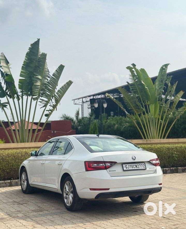 Skoda Superb L&k 1.8 Tsi At, 2020, Petrol