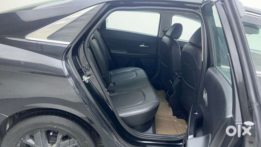 Hyundai Verna 1.5 Sx (o) Turbo Petrol Mt, 2023, Petrol