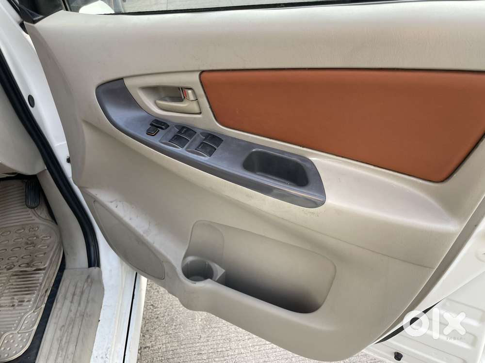 Toyota Innova 2.5 G (diesel) 7 Seater, 2012, Diesel