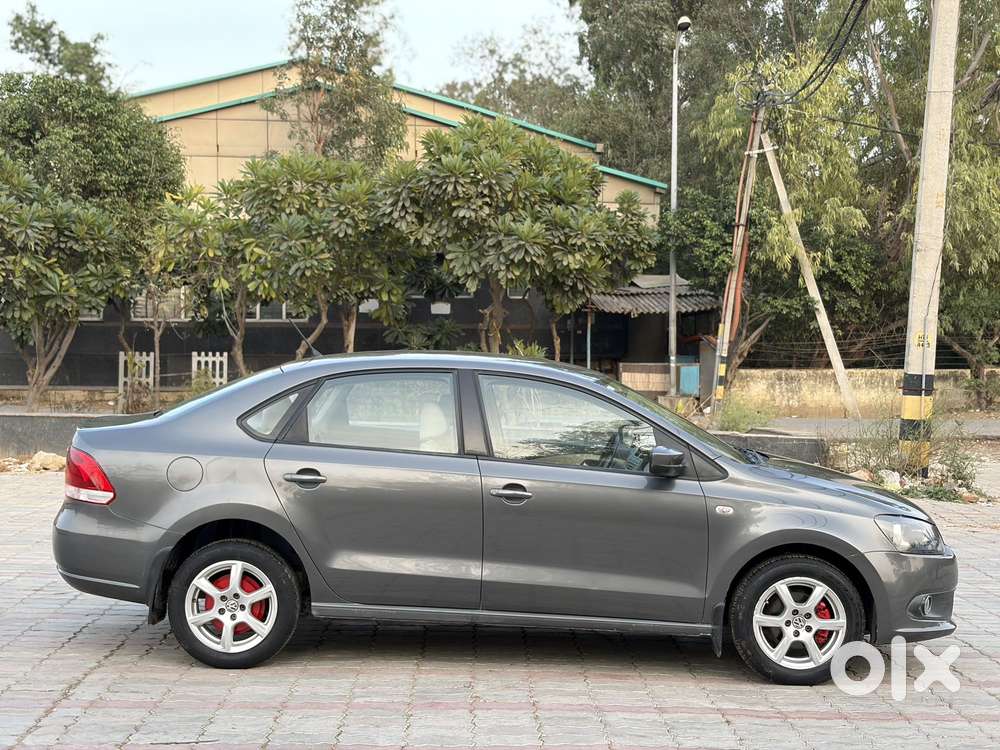 Volkswagen Vento 2010-2013 Petrol Highline, 2013, Petrol