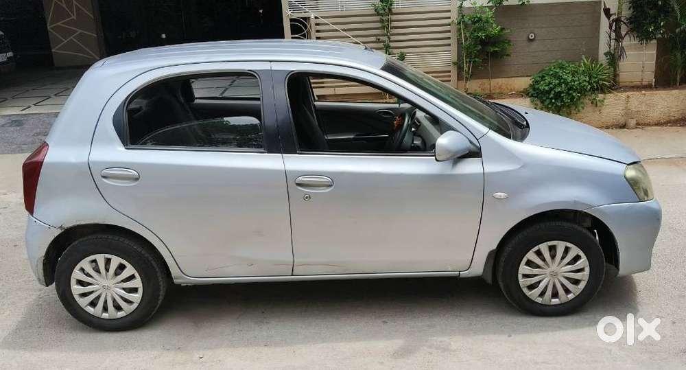 Toyota Etios Liva G, 2011, Petrol