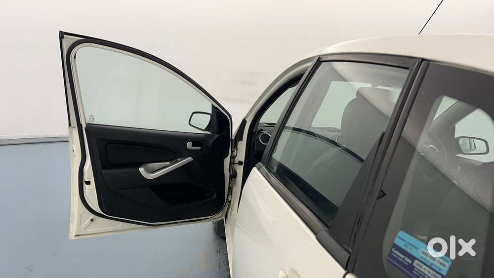 Ford Figo Petrol Zxi, 2015, Petrol