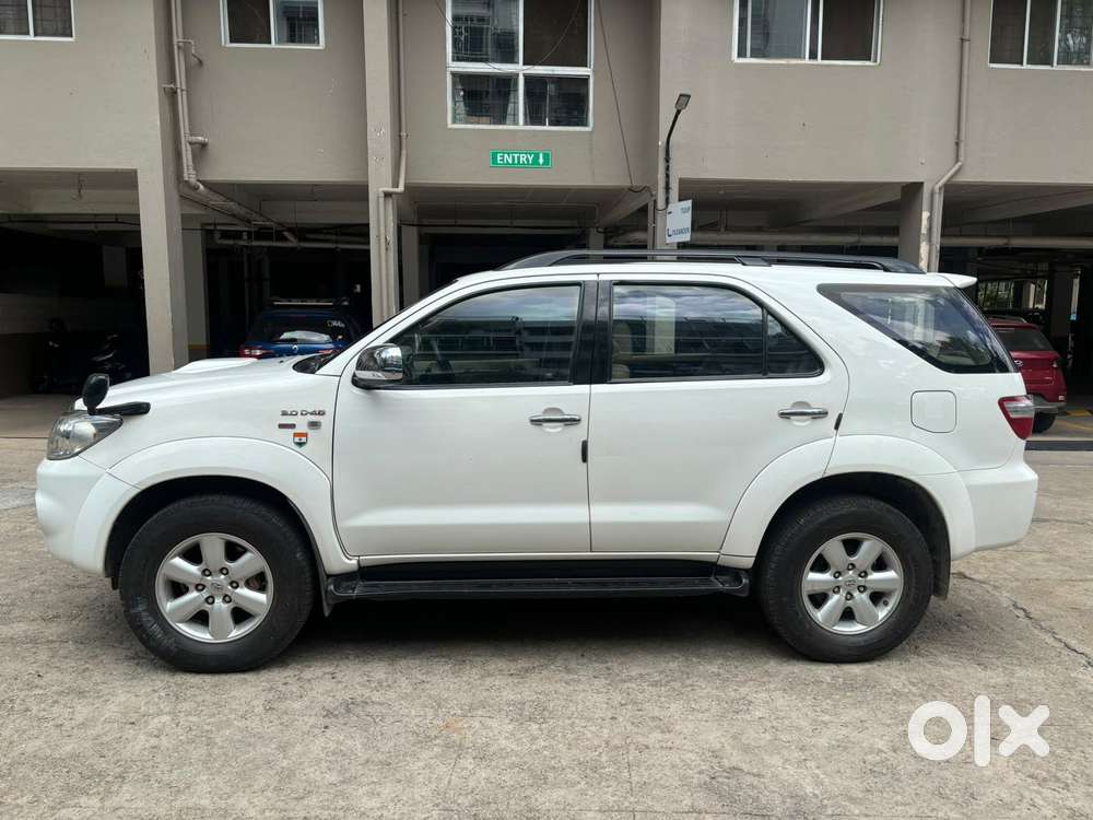 Toyota Fortuner 3.0 4x4 Manual, 2011, Diesel