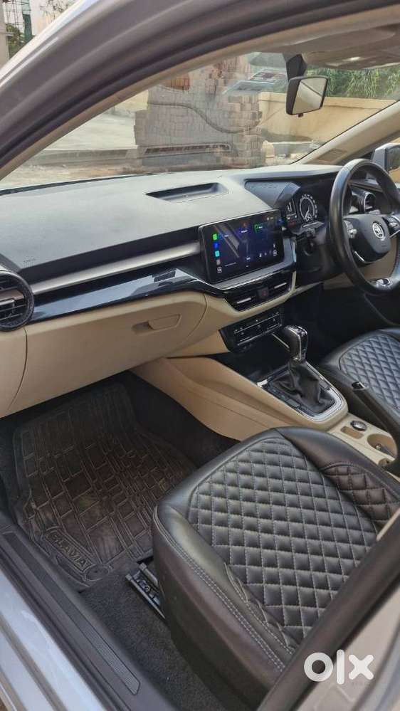Skoda Slavia 1.0 Ambition Tsi At, 2022, Petrol