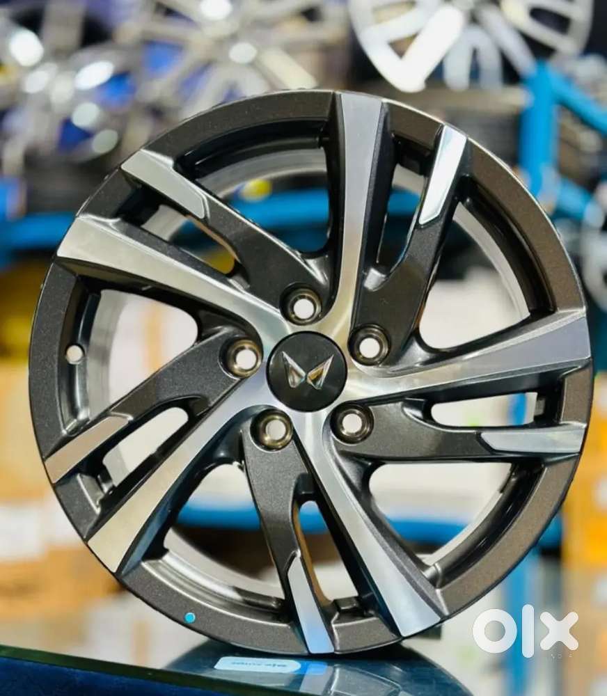 17 inch XUV 700 Diamond cut OEM alloy wheels set of four best