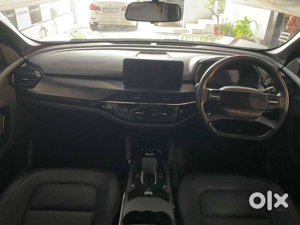 Tata Safari Adventure Plus Dark Edition At, 2025, Diesel