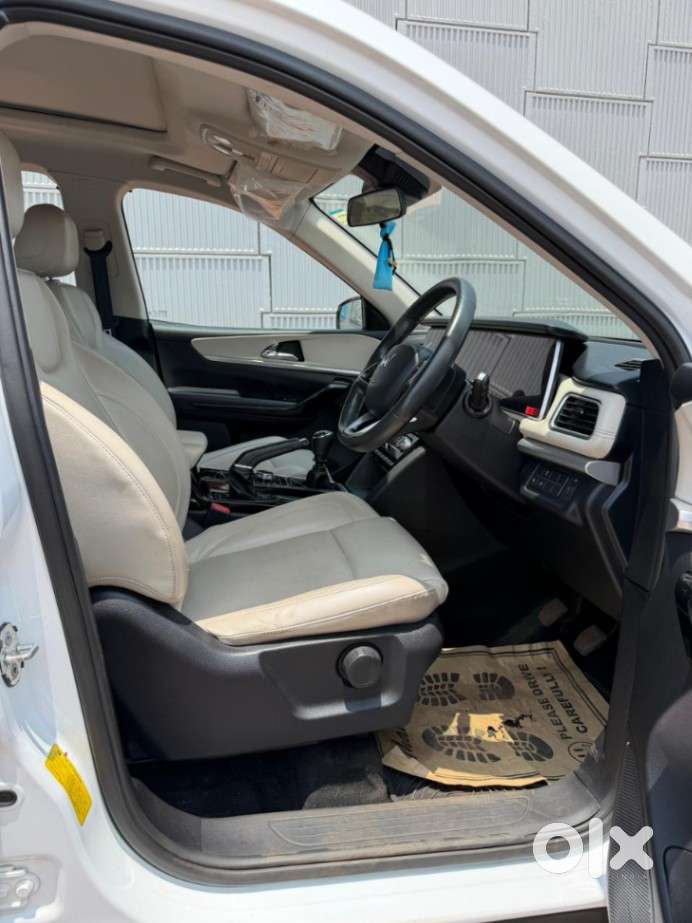 Mahindra Xuv700 2.2 Ax 7 Diesel Mt Str, 2022, Diesel