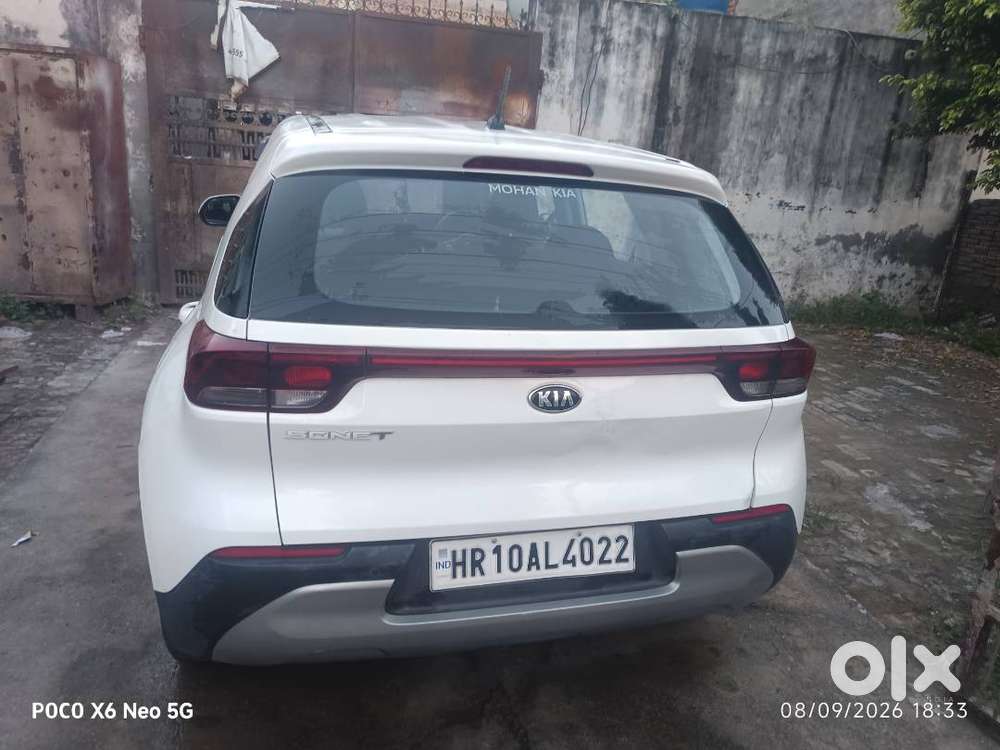 Kia Sonet Petrol 2021