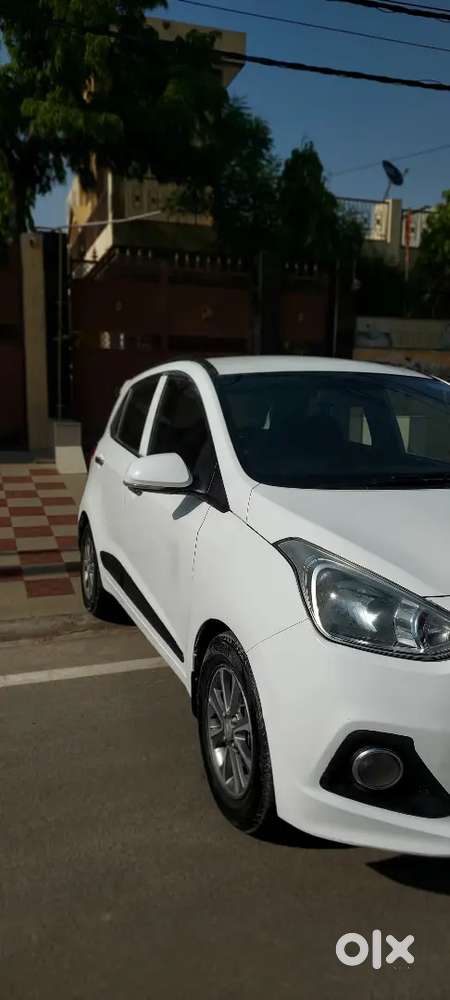 Showroom Condition Grand I10 Asta (o) 1.2 Auto Push Button Start