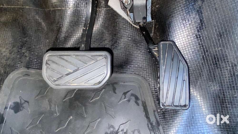 Maruti Suzuki Swift Dzire Zxi + Amt, 2022, Petrol