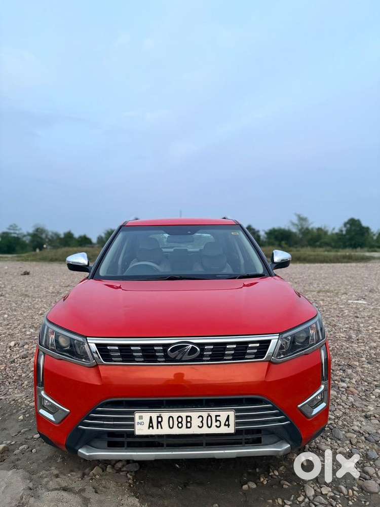 Mahindra Xuv300 2019 Diesel Good Condition,top Model With Sunroof