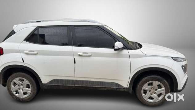 Hyundai Venue 1.2 S Plus, 2022, Petrol