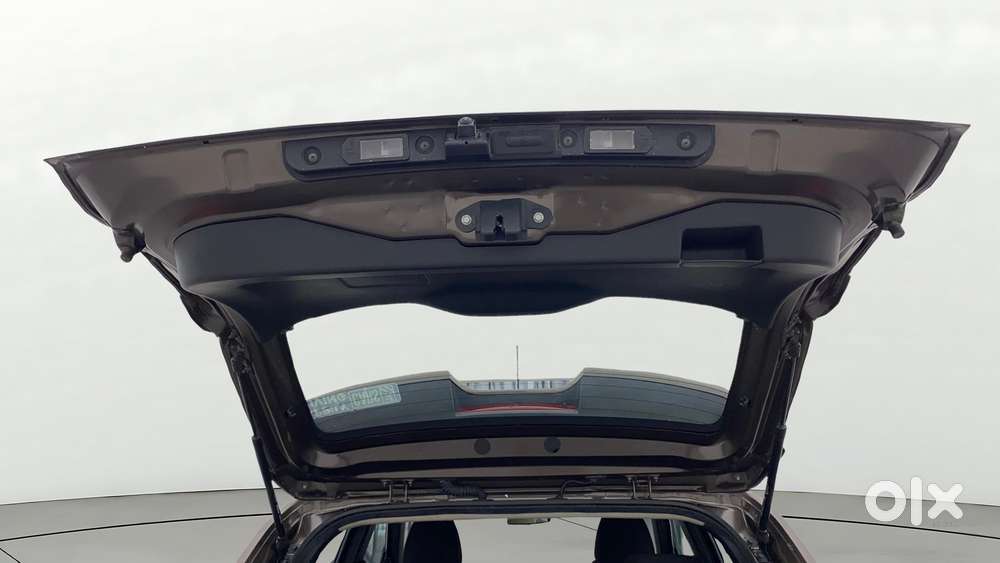 Nissan Magnite 1.0 Xv Premium Turbo Cvt, 2021, Petrol
