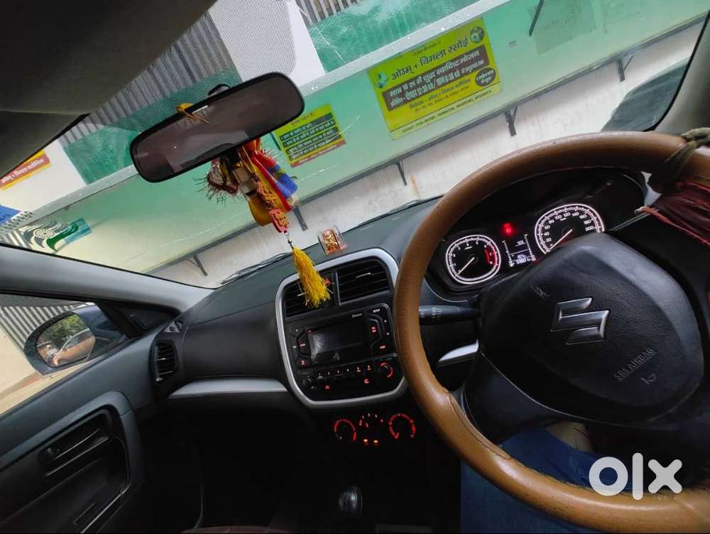 Maruti Suzuki Vitara Brezza Lxi Cng  2021  61,200 Km  1st Owner