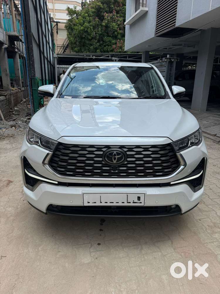 Toyota Innova Hycross 2.0 Zx (o) Hybrid 7 Str, 2024, Petrol