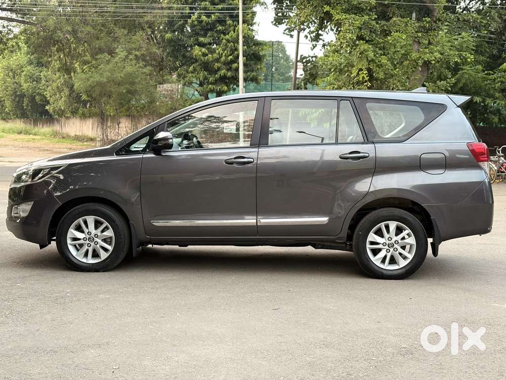 Toyota Innova Crysta 2.4 G Mt 7 Str, 2019, Diesel