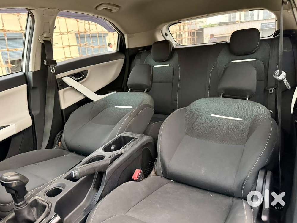 Tata Nexon Pure 1.2 Revotron Petrol 6 Mt, 2024, Petrol