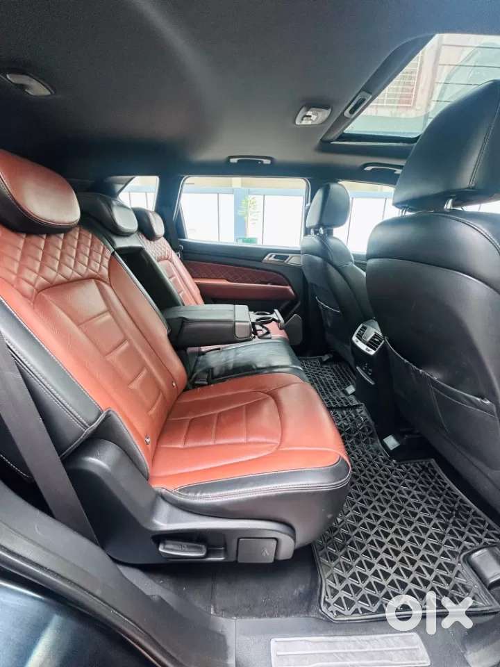 Mahindra Alturas G4 4wd At, 2019, Diesel