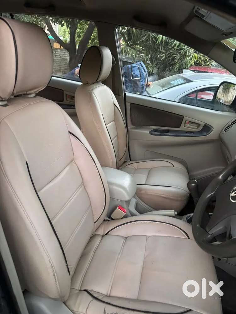 Toyota Innova 2.5 2012