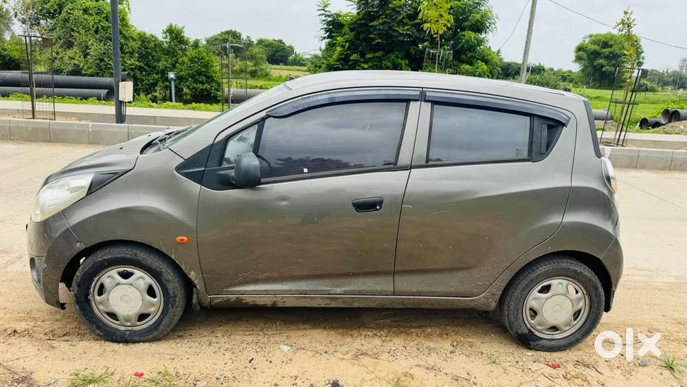 Chevrolet Beat Lt Petrol 2013