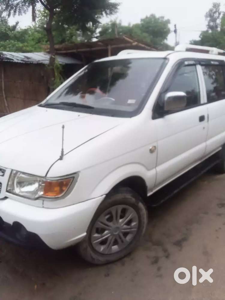 Chevrolet Tavera Neo 2015
