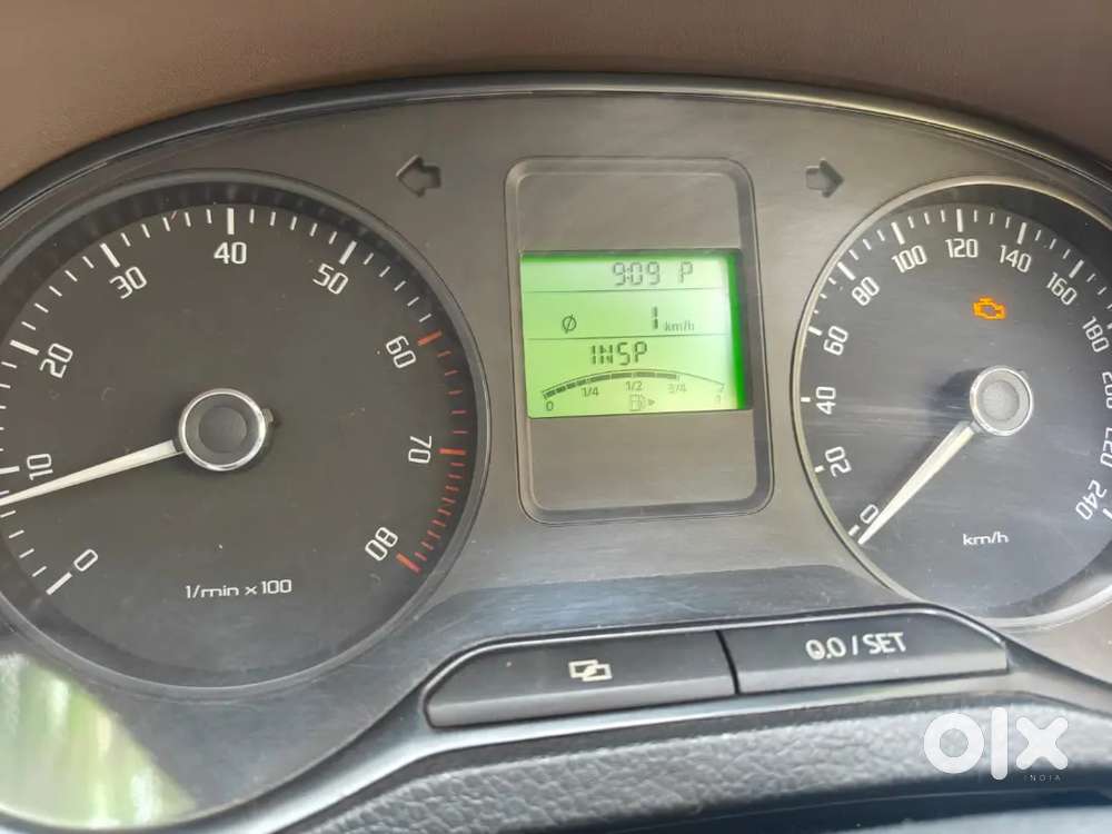 Skoda Rapid Elegance 2013