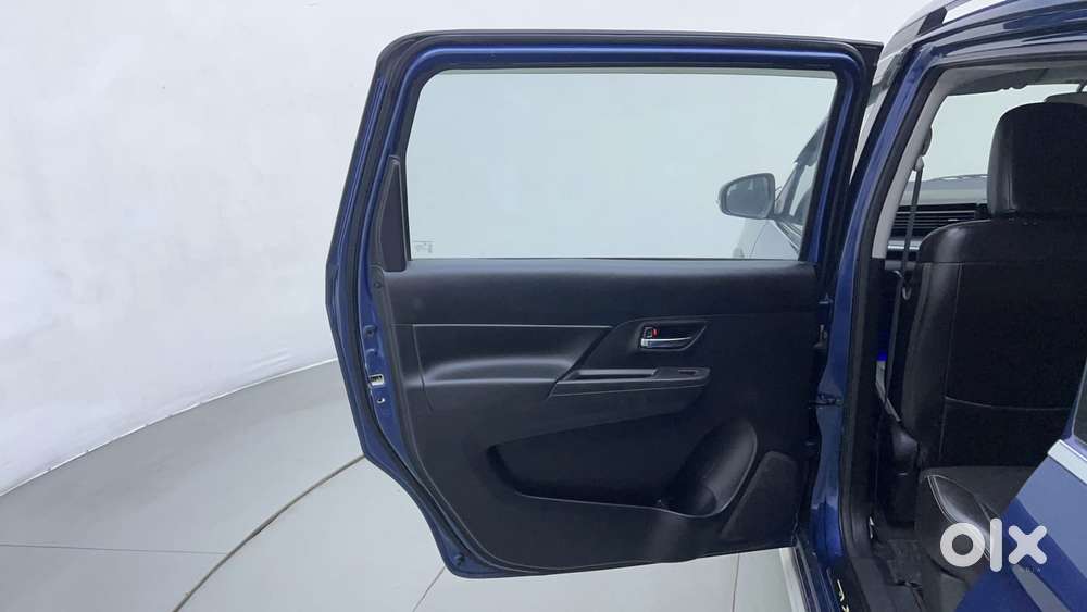 Maruti Suzuki Xl6 1.5 Alpha Mt, 2021, Petrol