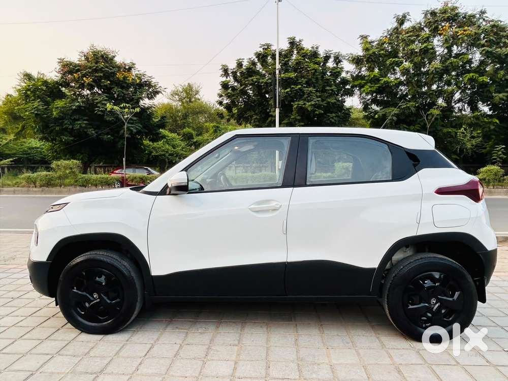Tata Punch 1.2 Revotron Adventure Camo Rhythm Amt, 2025, Petrol
