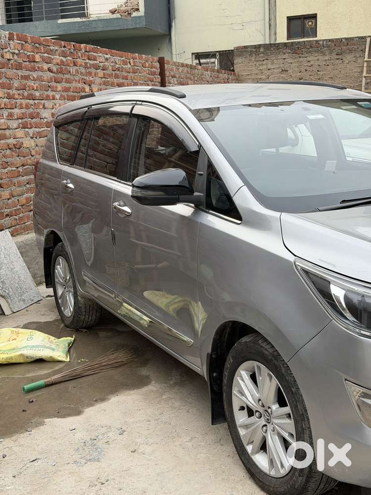 Toyota Innova Crysta 2.8 Zx At 7 Seater, 2018, Diesel