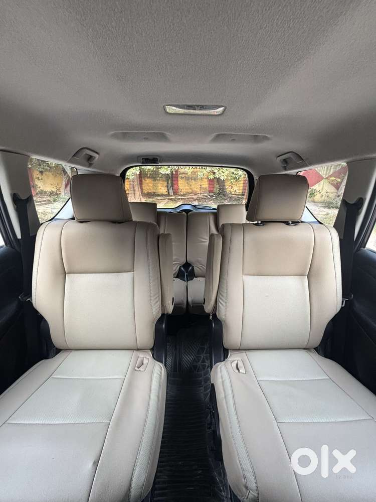 Toyota Innova Crysta 2.4 G Mt, 2017, Diesel