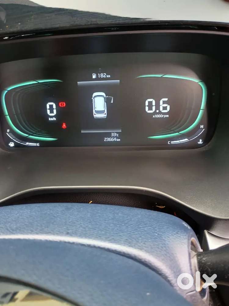 Kia Carens 2022 Petrol Well Maintained