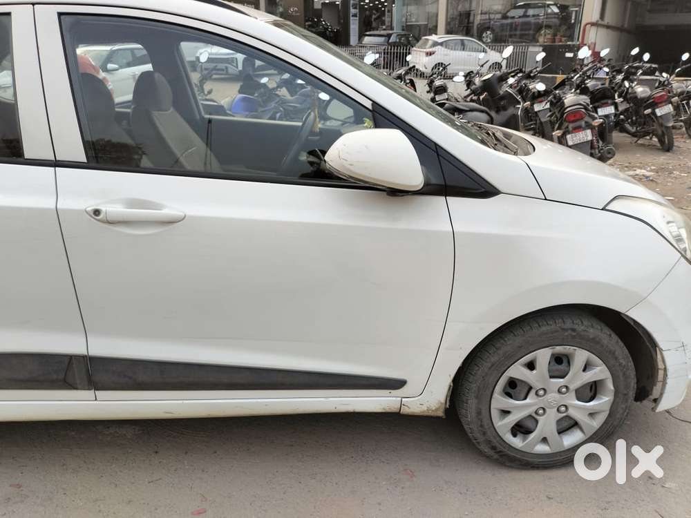 Hyundai Grand I10 2013-2016 Sportz, 2015, Petrol