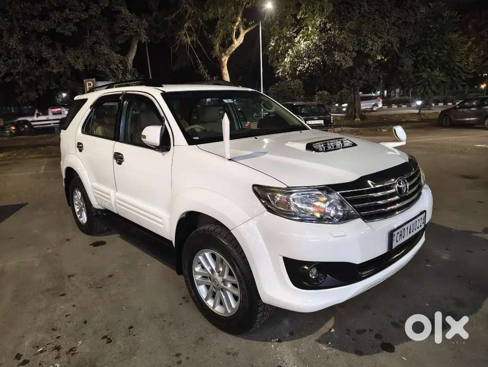 Toyota Fortuner 2013 Company Record Km 170700